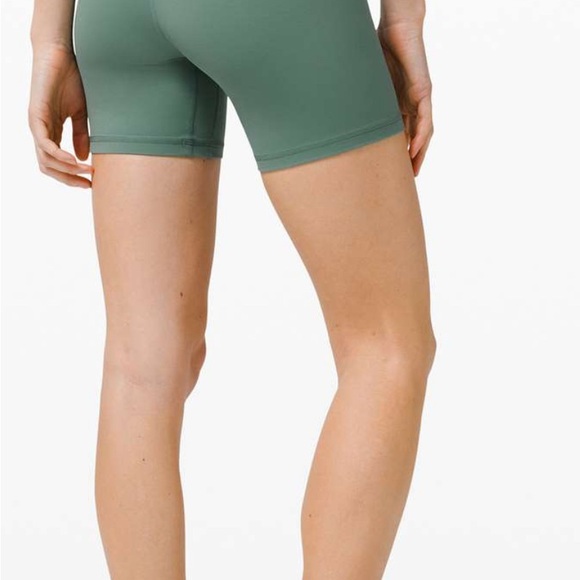 Lululemon Align Short *6"
Tidewater Teal Size 20 - Picture 4 of 4